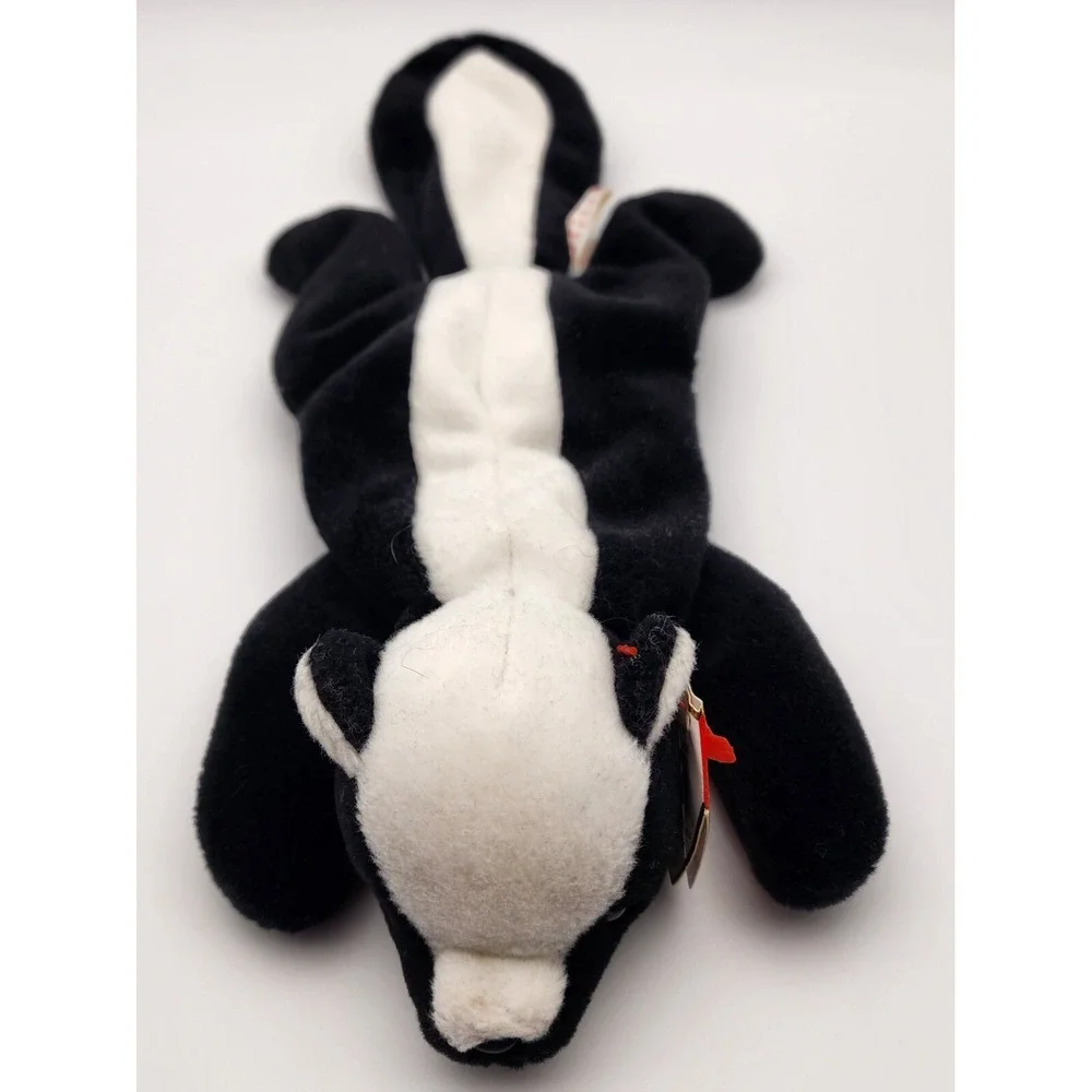 TY Beanie Baby - STINKY‎ the Skunk (8 inch)